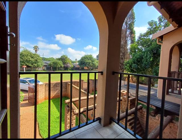 3 BEDROOM DUPLEX RENTED IN KENLEAF